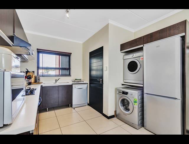 2 BEDROOM APARTMENT TO LET IN FOURWAYS